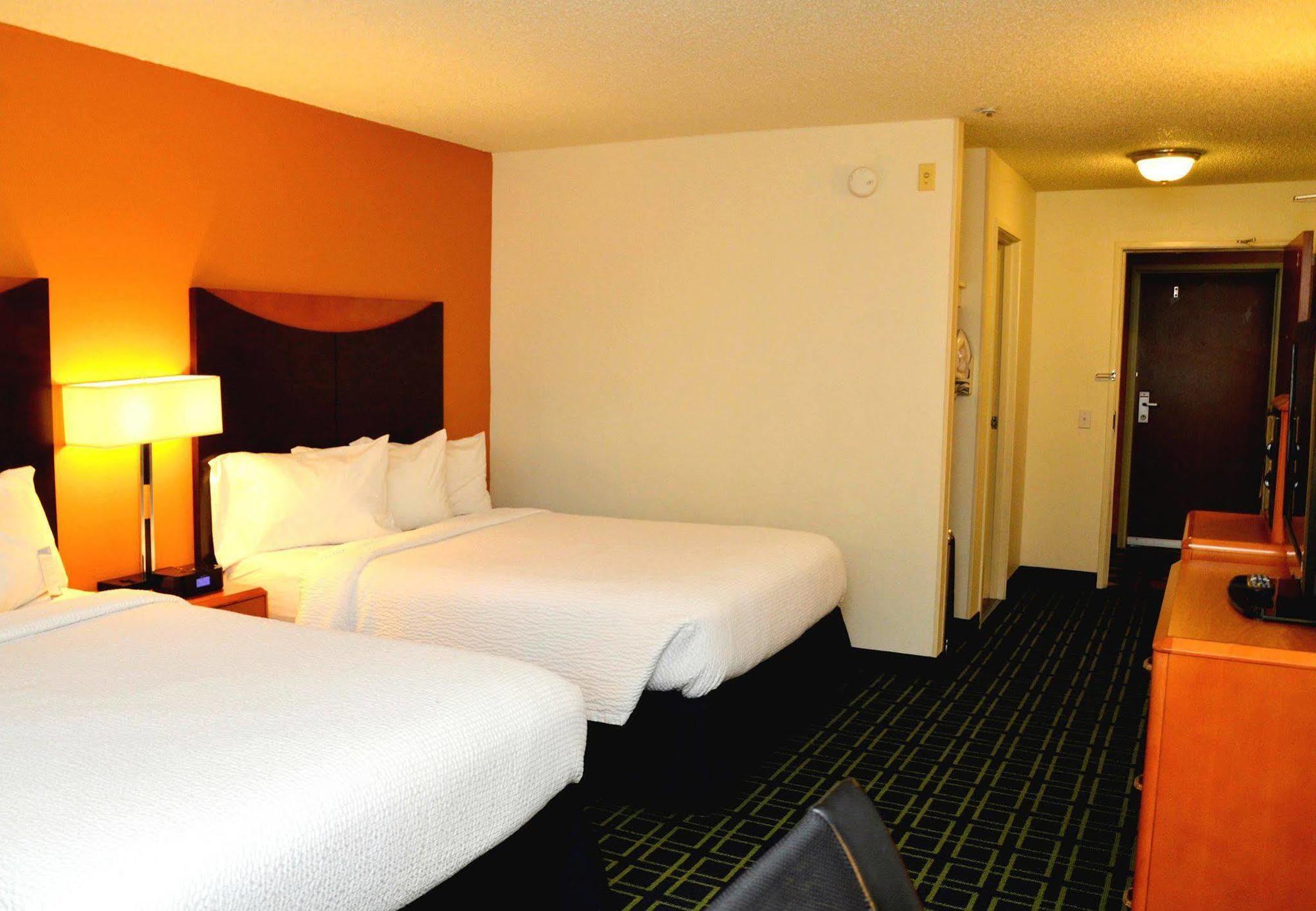Fairfield Inn Кенневик Экстерьер фото